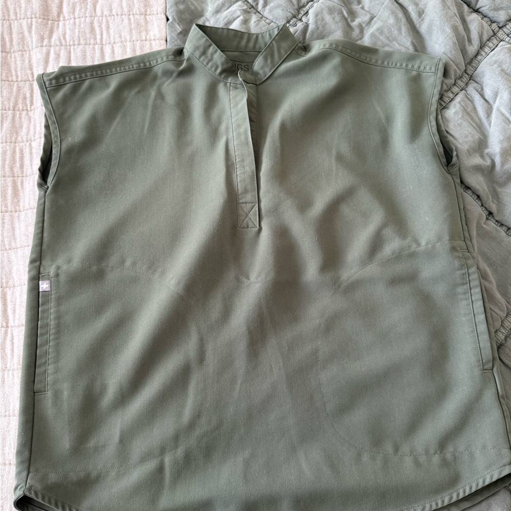 Figs Technical Collection Olive Top